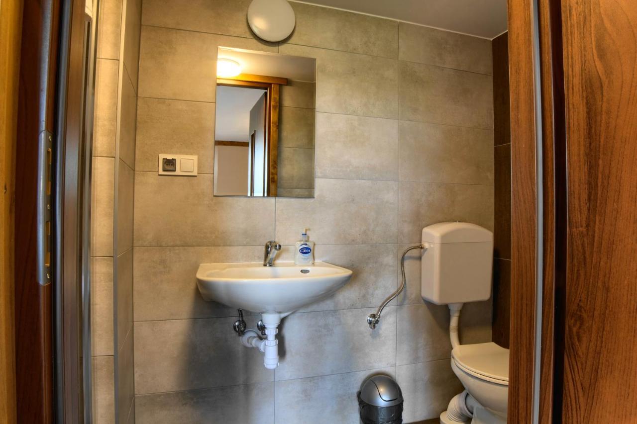 Osrodek Wypoczynkowy U Bartka Bed & Breakfast Czerwienne Exterior photo